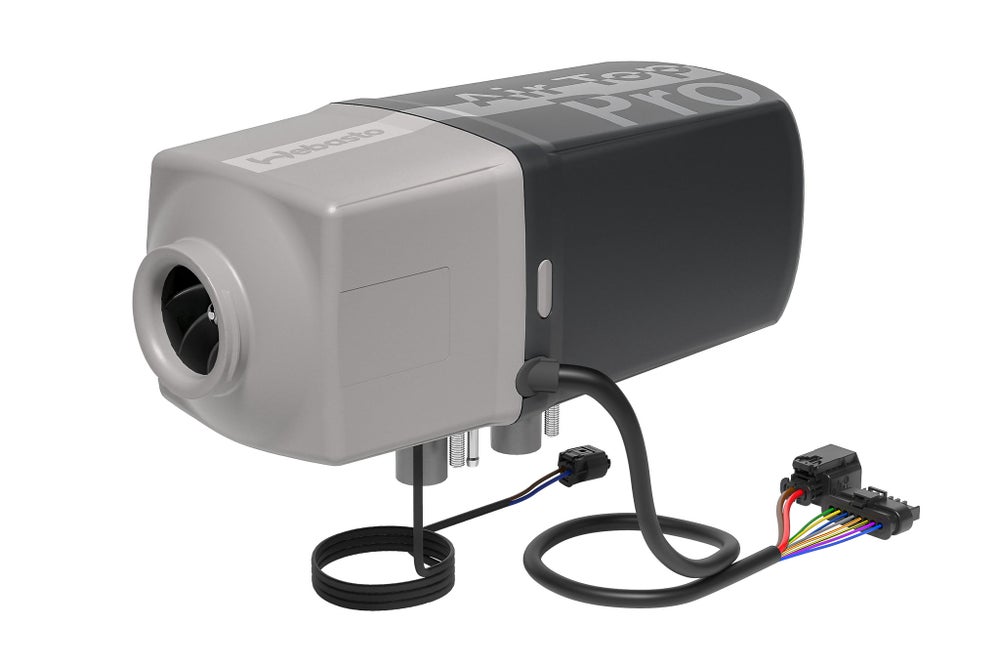 Webasto Air Top Pro 25 luftvarmer med grå og svart kapsling og synlige kabeltilkoblinger.